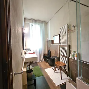 Casa Vincenzo 130 Mq Con Portico Ed Ingresso Esclusivo Dal Giardino Hébergement de vacances
